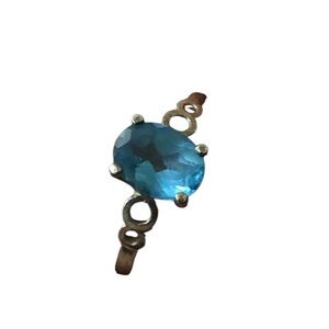 925 Sterling Silver Blue Topaz Ring in size 6